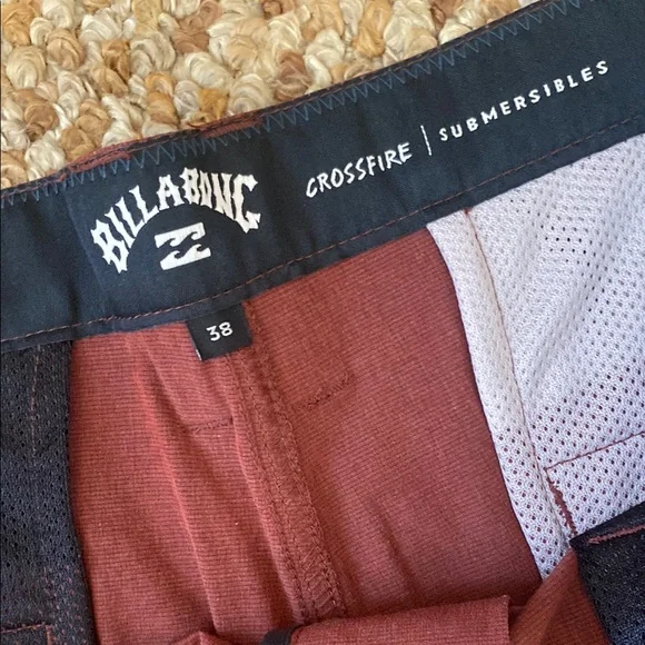 Billabong Men's Rust Flat Front Shorts - Picture 2 of 8